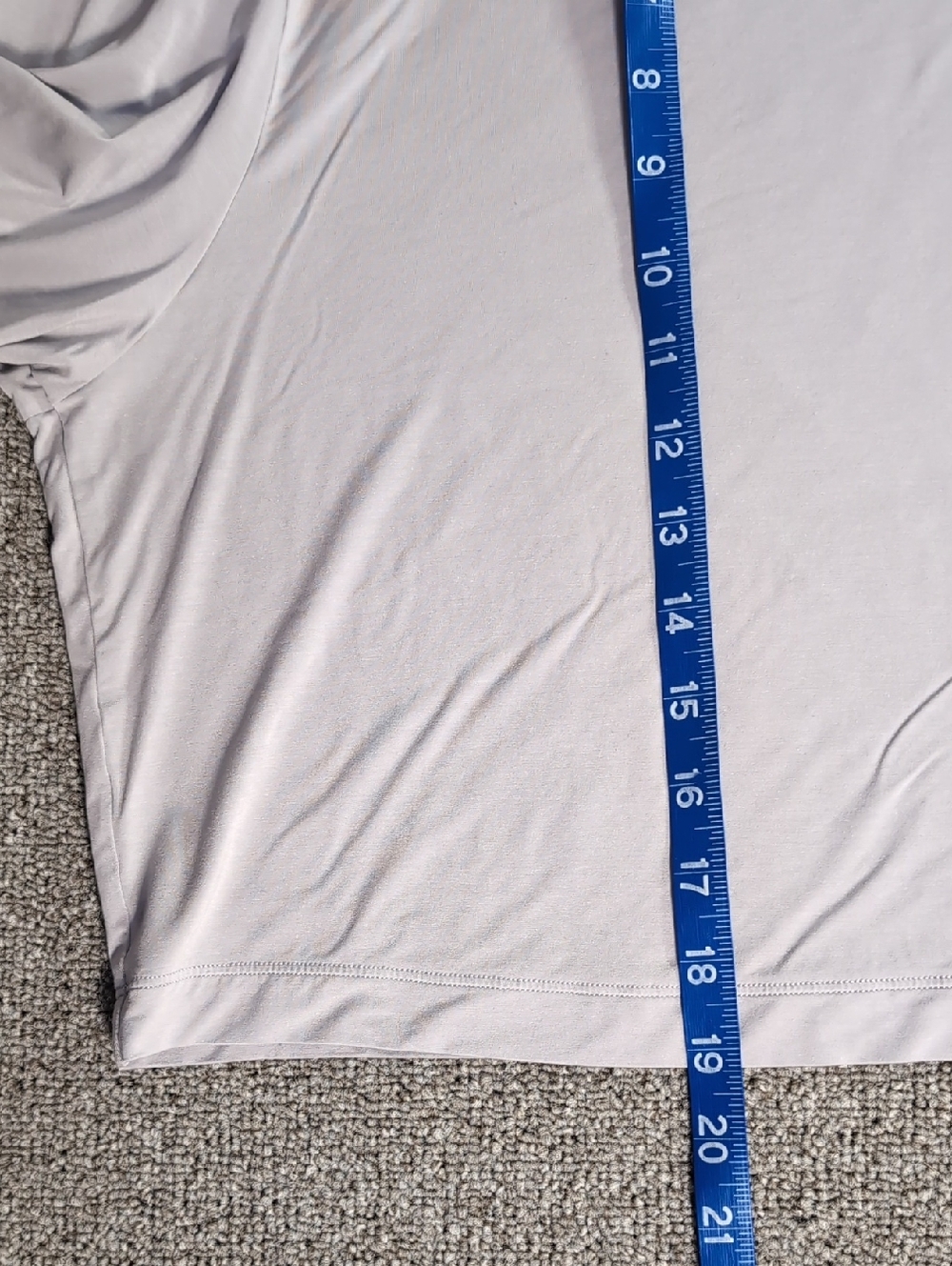 lululemon All Yours Cropped T-Shirt Silver Drop Relaxed Fit Size Large - Picture 6 of 7